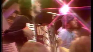 Gallagher & Lyle - Heart On My Sleeve - Top Of The Pops - Thursday 17 June 1976