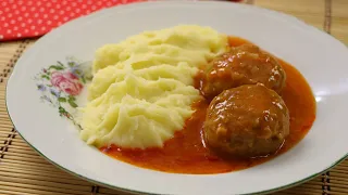 Our favorite lunch - MEATBALLS with tomato sauce and mashed potatoes - MUST TRY RECIPE