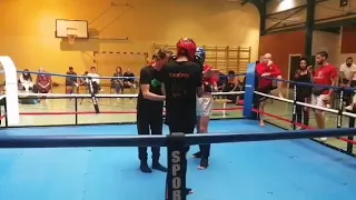 Premier combat de boxe