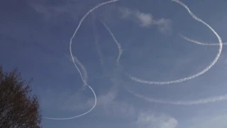 2 avions de chasse dans le ciel des Landes