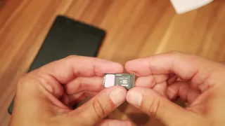 How to insert micro sd card/ nano sim card into a Huawei P9 lite