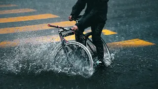 How to Ride Your Bike In The Rain - Fixed Gear Edition