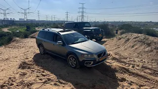 Volvo XC70 on sand