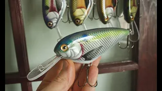 Lure making | The complicated deep diving crankbait.