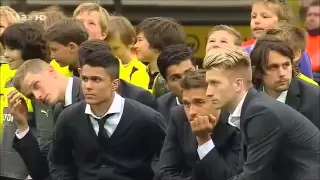 Borussia Dortmund Empfang der Mannschaft im Stadion nach dem verlorenen Championsleague Finale
