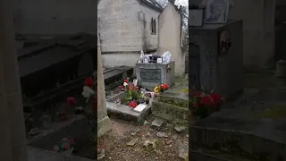 Paris - Jim Morrison Grave EVP