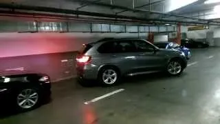 BMW X5 Parking Assistant in Action (outside view)