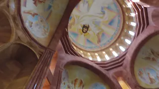 Москва Внутри Армянского храма Преображения Господня 19 мая 2014