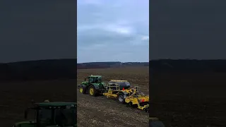 cultivating and preparing the bed, bednar terraland and john deere 8370R
