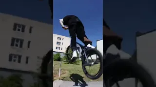 2pegs to 360 barspin 🤤