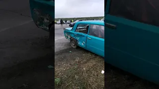 Жёсткая авария на 6км. 😱 Пострадало две машины e30 и Ваз 2101 🤦‍♂️