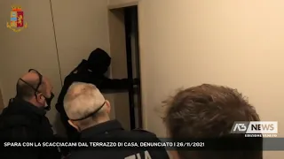 SPARA CON LA SCACCIACANI DAL TERRAZZO DI CASA, DENUNCIATO | 26/11/2021