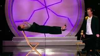 Woman Float on midair.... Levitation of Women / levitation magic illusion