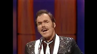 Johnny Carson - - Slim Whitman  - - 1982