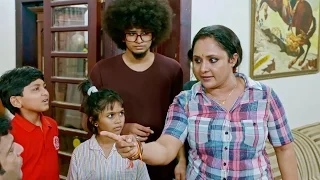 Uppum Mulakum│ സാധനം വിൽക്കാൻ വന്ന ചേച്ചിക്ക് കാശു കൊടുക്കുന്നു | Flowers│EP# 324