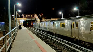 MTA Staten Island Railway: R44 Tottenville Express Train at Huguenot