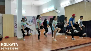 Bollywood Dance Class in Kolkata | Shuffle Street Dance Academy