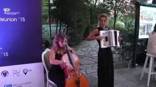 Popular Music Potpourri/ Accordion: Esra Ovalı