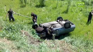 Под Харьковом "Славута" врезалась в автобус и перевернулась