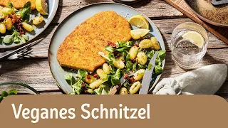 Veganes Schnitzel mit Gnocchi-Salat | REWE Deine Küche