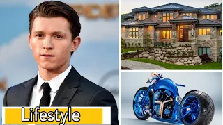 Tom Holland Family, School, University, Girlfriend's, Hobbies, Net Worth And More...