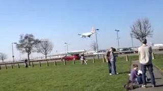 Germanwings A319 landing at heathrow