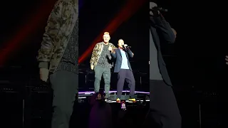 Nick teasing Howie 😁 - Backstreet Boys in Antwerp - Nov 10, 2022 - DNA World Tour