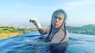 TEKASHI 6IX9INE HAVING A GOOD TIME IN HIS SWIMMING POOL | SIX NINE