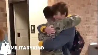 Soldier tricks mom and brother for surprise homecoming hugs | Militarykind