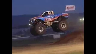 Bloomsburg Monster Truck Freestyle: Summit Racing Bigfoot 5