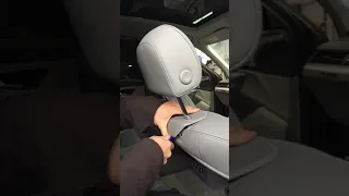Audi Q7 4M headrests removal