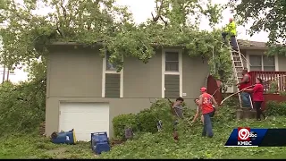 Excelsior Springs residents work to clean up storm damage