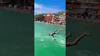 A boy jump on Ganga river Haridwar 😱😱