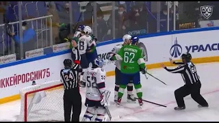 Сакари Маннинен (Салават Юлаев) и Дамир Жафяров (Торпедо) Хоккейные Драки Грубость КХЛ Hockey Fights