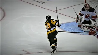 Teddy Blueger Makes This Goal Happen On A NIFTY Pass From Down Low