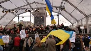 Protesters disrupt LSO Gergiev concert on Trafalgar Square, London 11.05.14