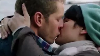 Once Upon A Time 1x10 Mary Margaret and David finally kiss!!!!!!!