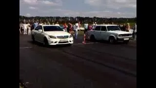 Mersedes C63 AMG vs Vaz 2105 Turbo 480