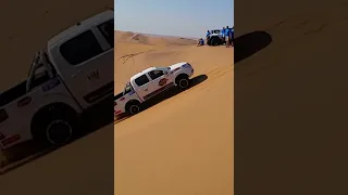 Hilux vs Tunland en las Dunas 4x4 #shorts