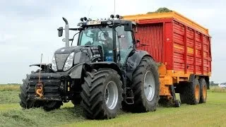 *Special* New Holland T7.270 Black Power in the grass