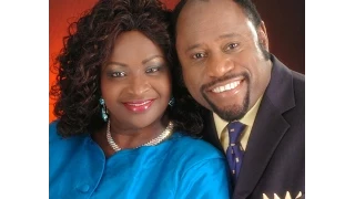 Myles Munroe, Wife & 7 Others Die In Plane Crash