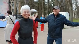 И снова ТАНЦЫ 💃🕺75 БАБА ЯГОДКА ОПЯТЬ 🍓