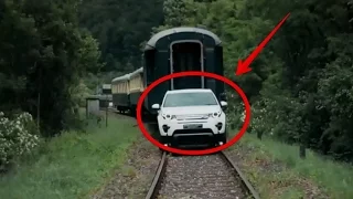 [Amazing] Land Rover Discovery Sport Tows 100 Tonne Train