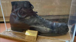 Size 37 shoe of world's tallest person on display at Michigan store