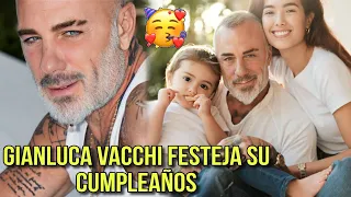 Gianluca Vacchi festeja su cumpleaños 56 junto a Blu Jerusalema y Sharon.