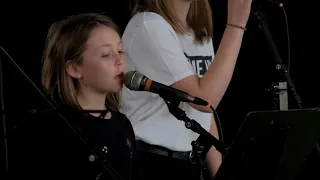 Johanna, Léa & Alizée - Kijken Naar De Sterren (On Stage 2018)