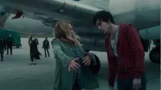 Warm Bodies Official Trailer ft Rob Corddry, Teresa Palmer, Analeigh Tipton - Celebs.com