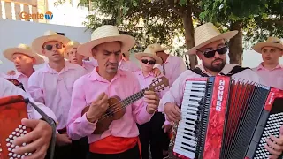 Cantares com o bailinho da Dispensa dos Amigos de São Sebastião na Vila de RABO de PEIXE