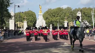 Buckingham Palace. Changing of the Guard.