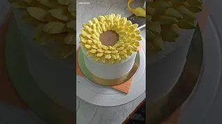 Sunflower 🌻 blooming 😲 @cakeOclockbyAnjula